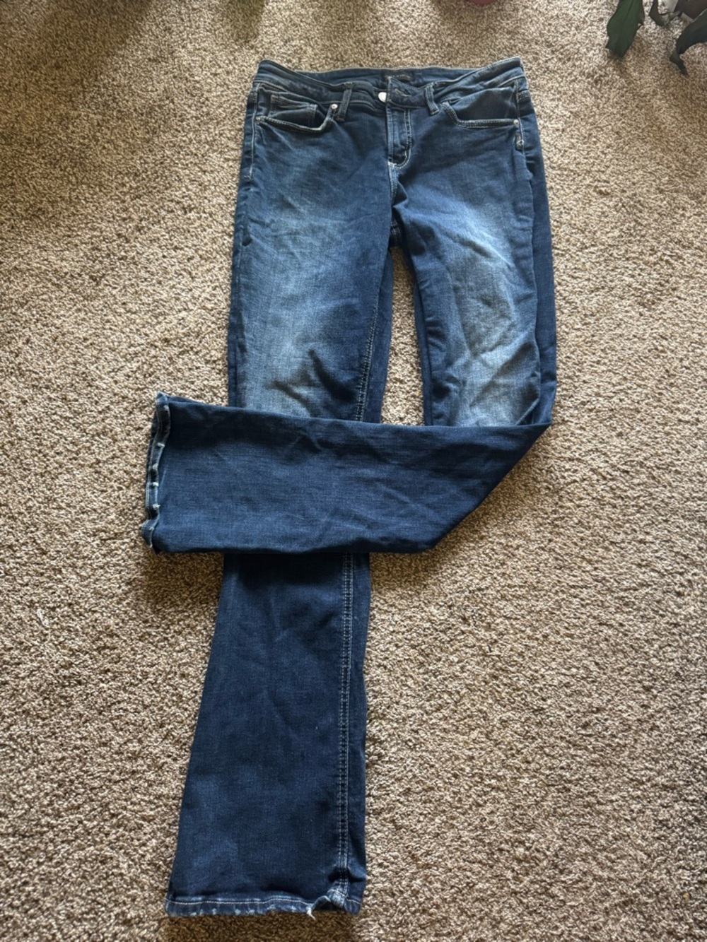Silver Jeans Women's Boot Cut in Dark Blue Wash